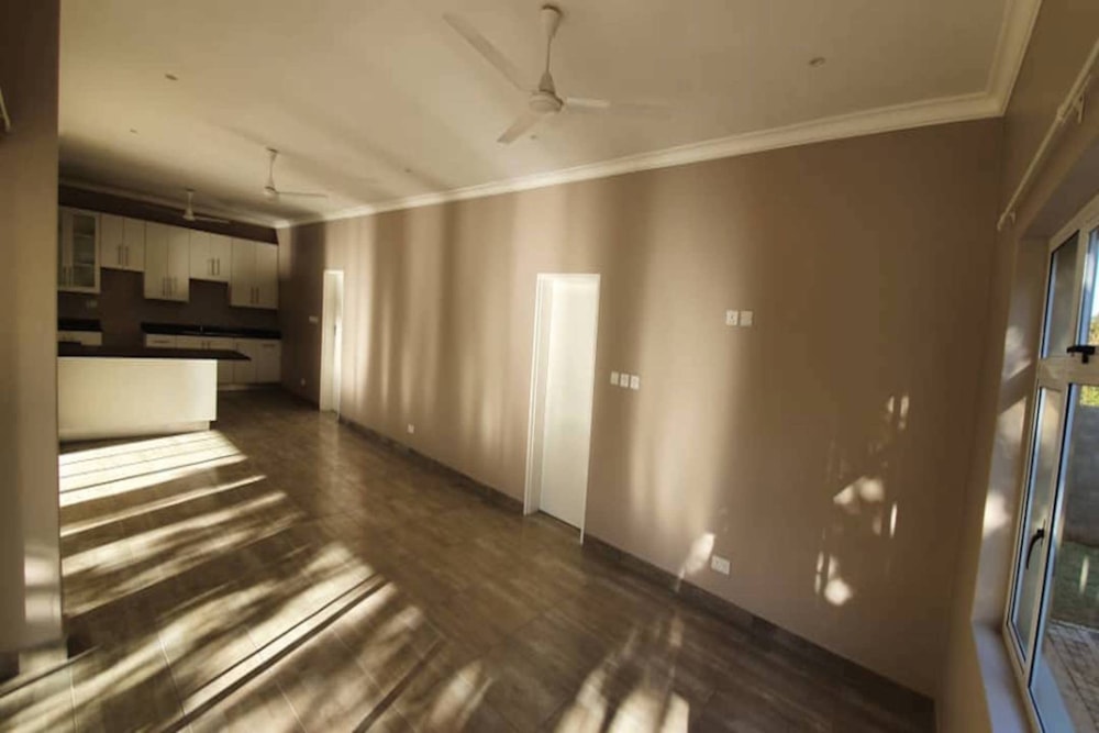 Townhouse for sale in Victoria Falls, Zimbabwe - 3ZB1654606