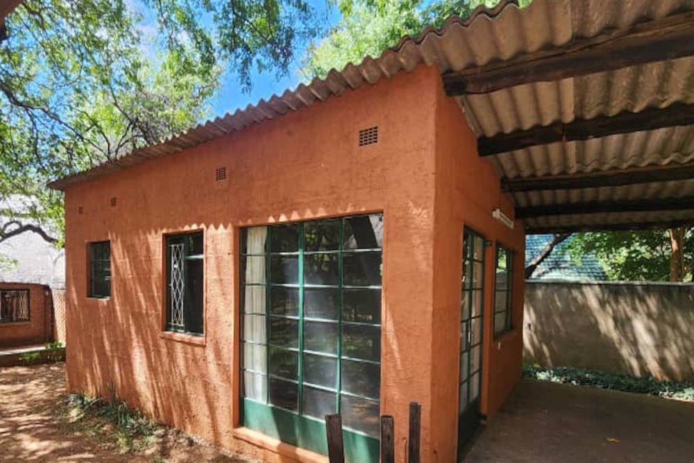 House for sale in Victoria Falls, Zimbabwe - 3ZB1654609