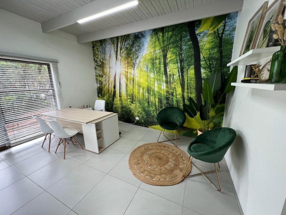 Commercial business let in Kloof - 1KF1672898