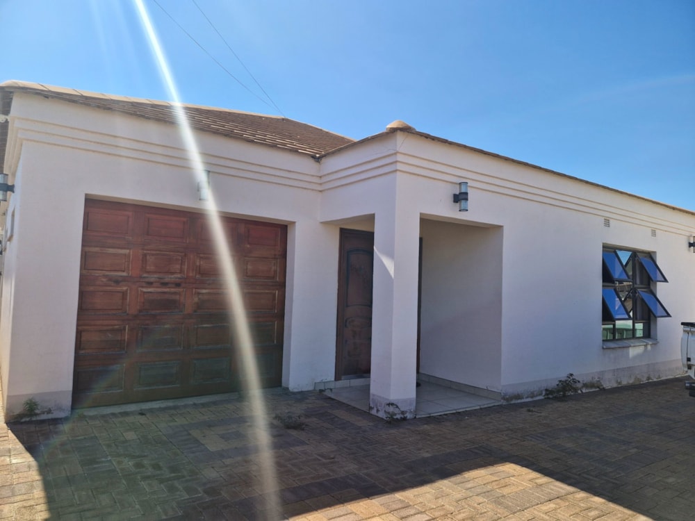 House to rent in Broadhurst, Botswana - 3BO1737402