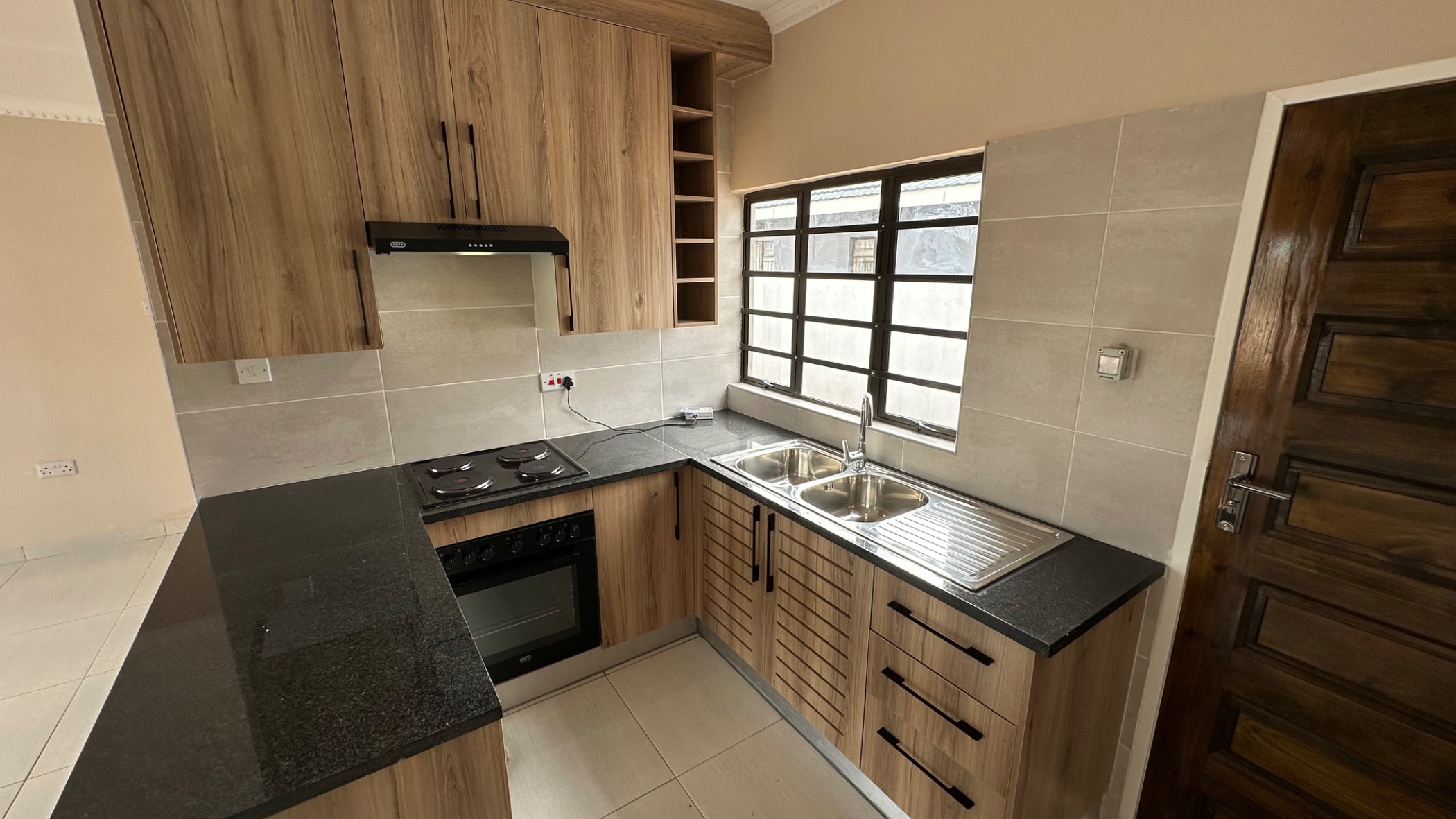 Apartment let in Tlokweng, Botswana - 3BO1705018