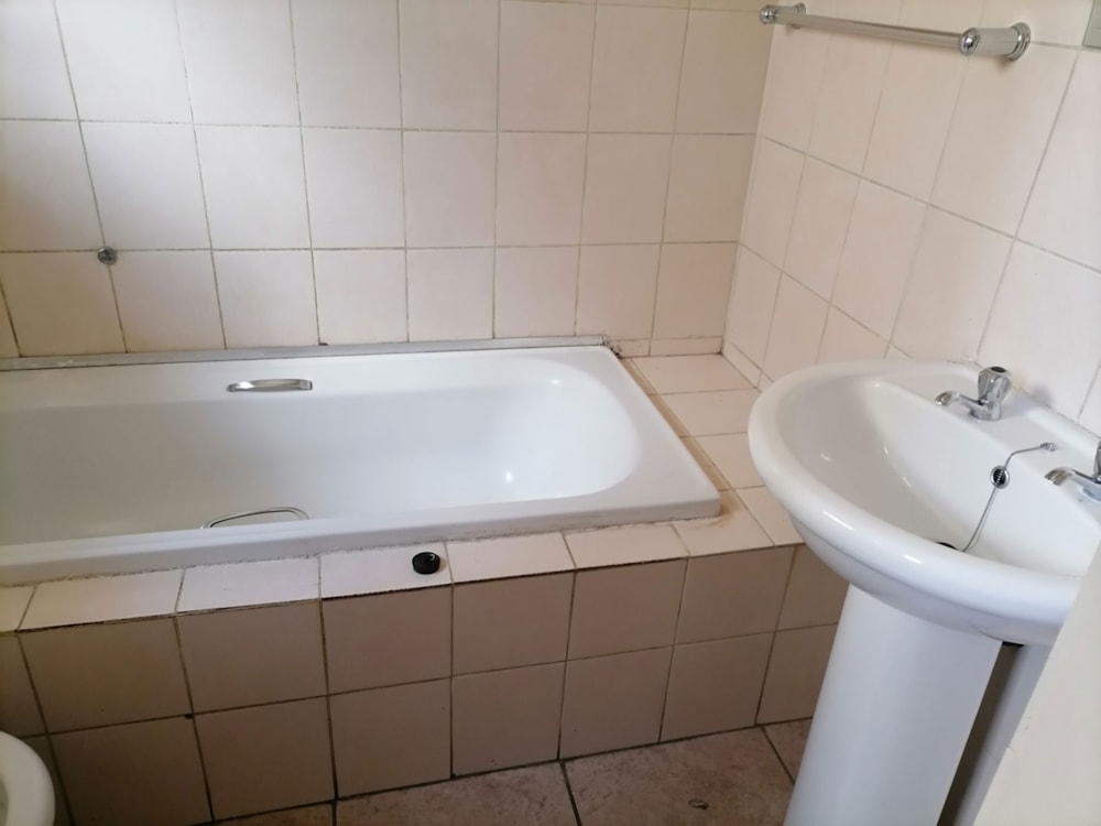 Apartment to rent in Magaliesmoot A H - MZL1655842 Apartment to rent in Magaliesmoot A H - MZL1655842