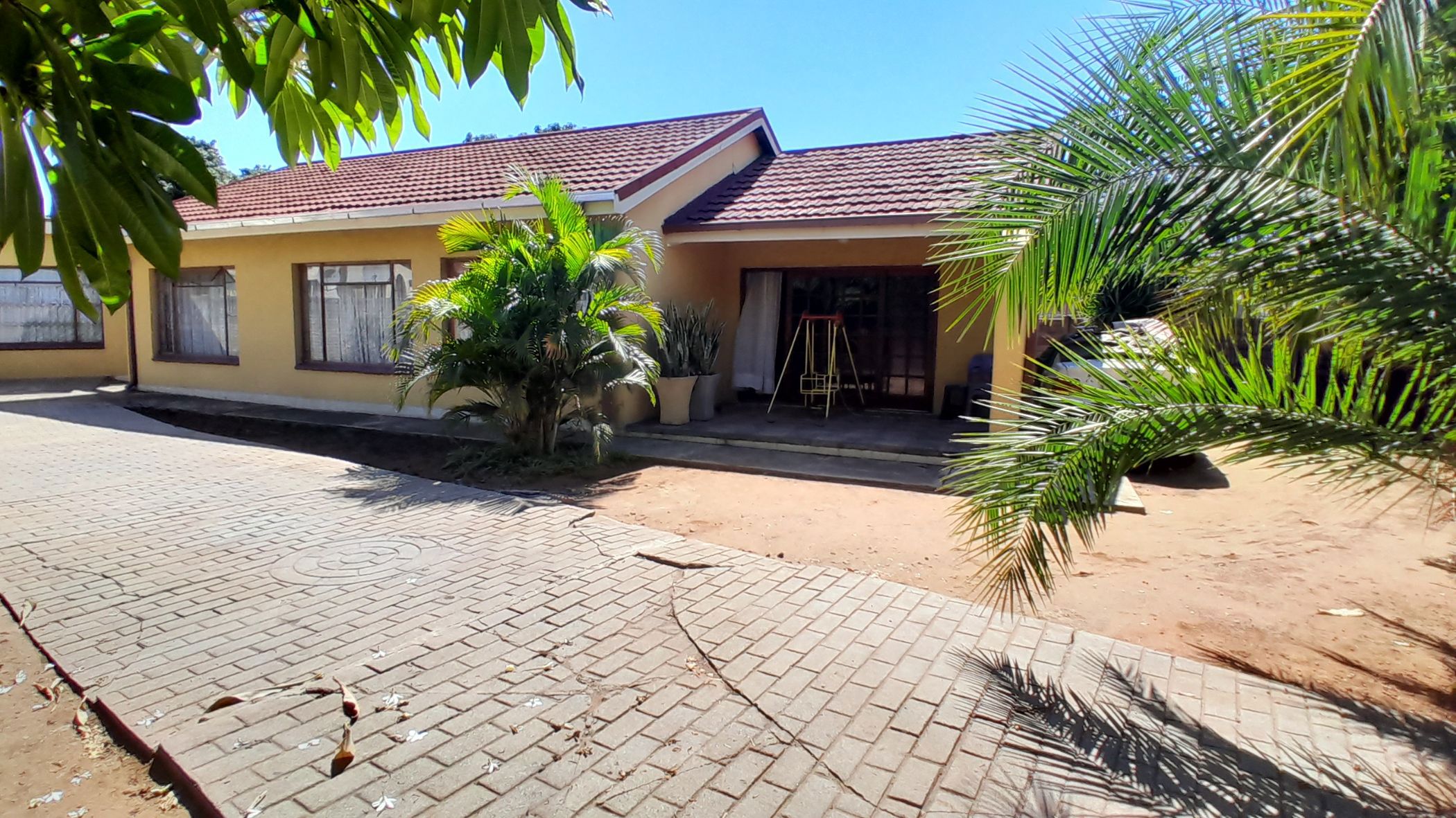 House for sale in Oos Einde, Rustenburg - 1RU1655116