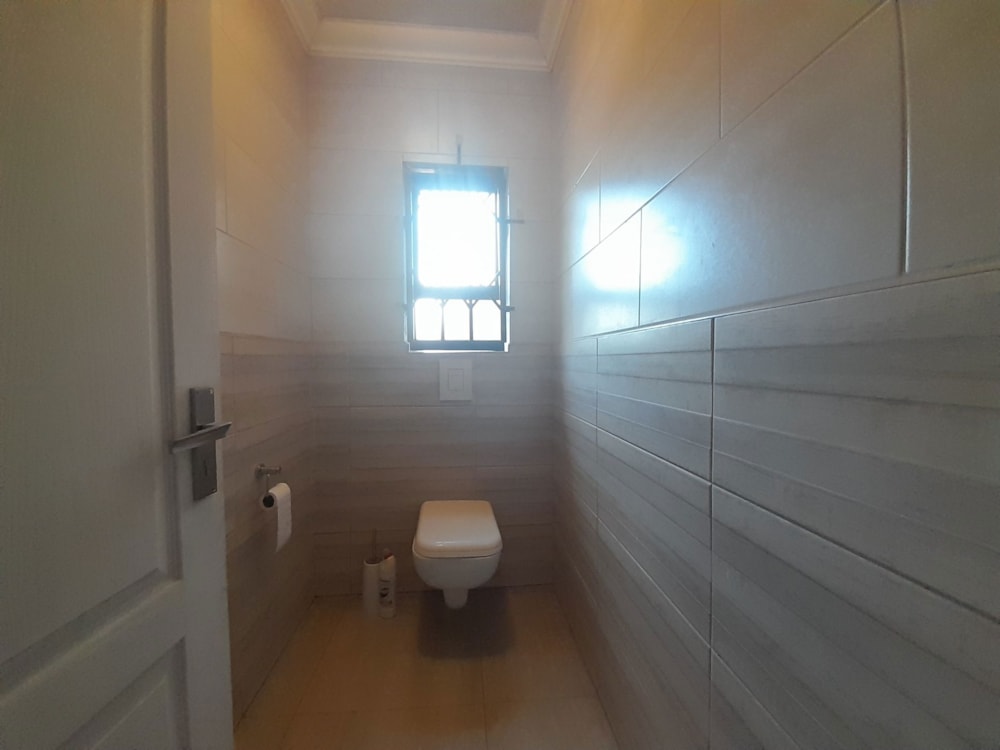 Double-storey house for sale in Vanderbijlpark SE 4 - 1VT1655274 Double-storey house for sale in Vanderbijlpark SE 4 - 1VT1655274