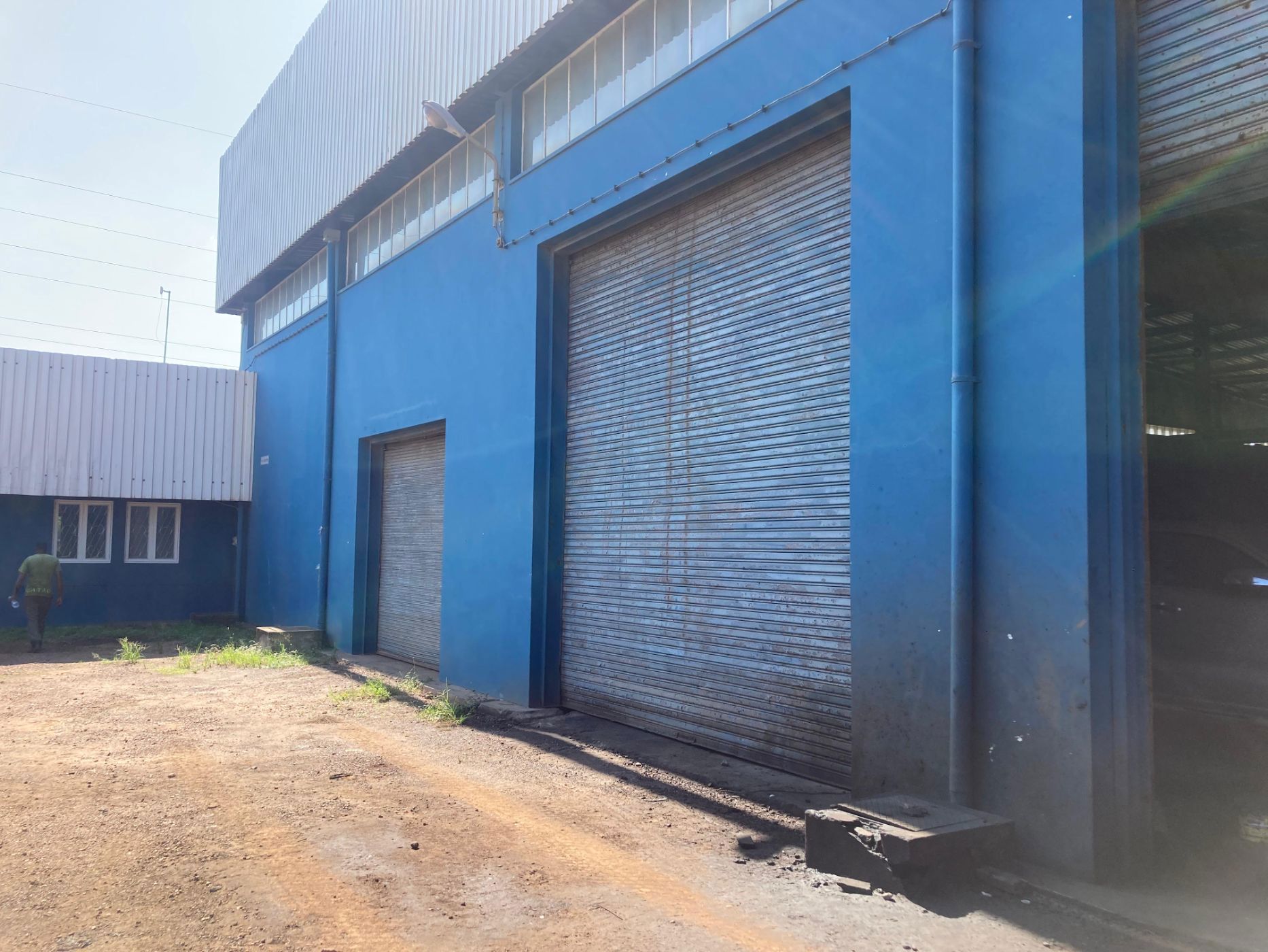 Commercial industrial property to rent in Matola, Mozambique - 3MQ1655376