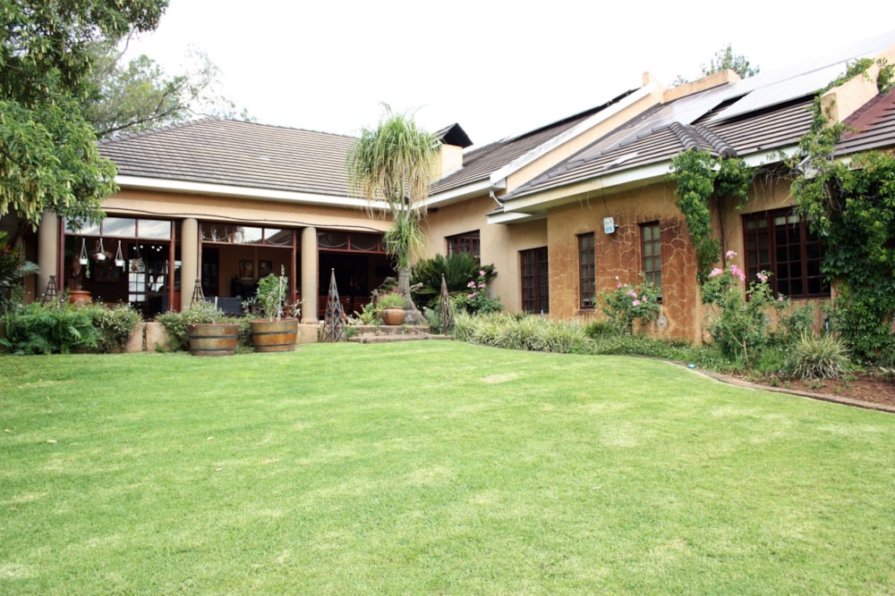 House for sale in Lydenburg (Mashishing) - 1LY1655817 House for sale in Lydenburg (Mashishing) - 1LY1655817