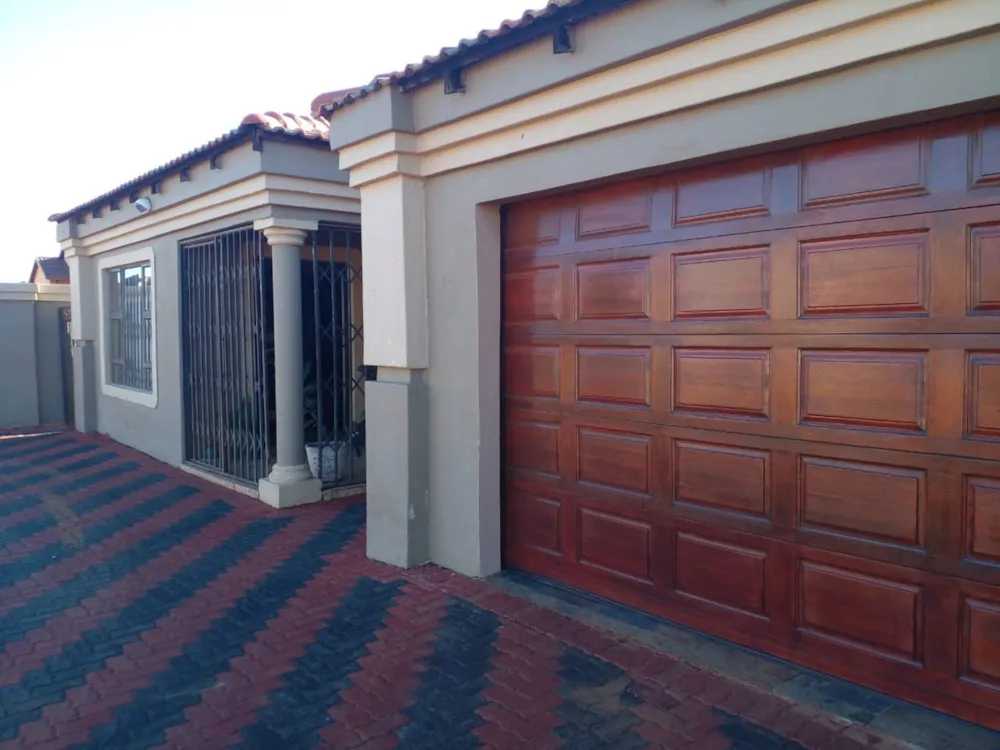 House sold in Evaton - 1VT1655677