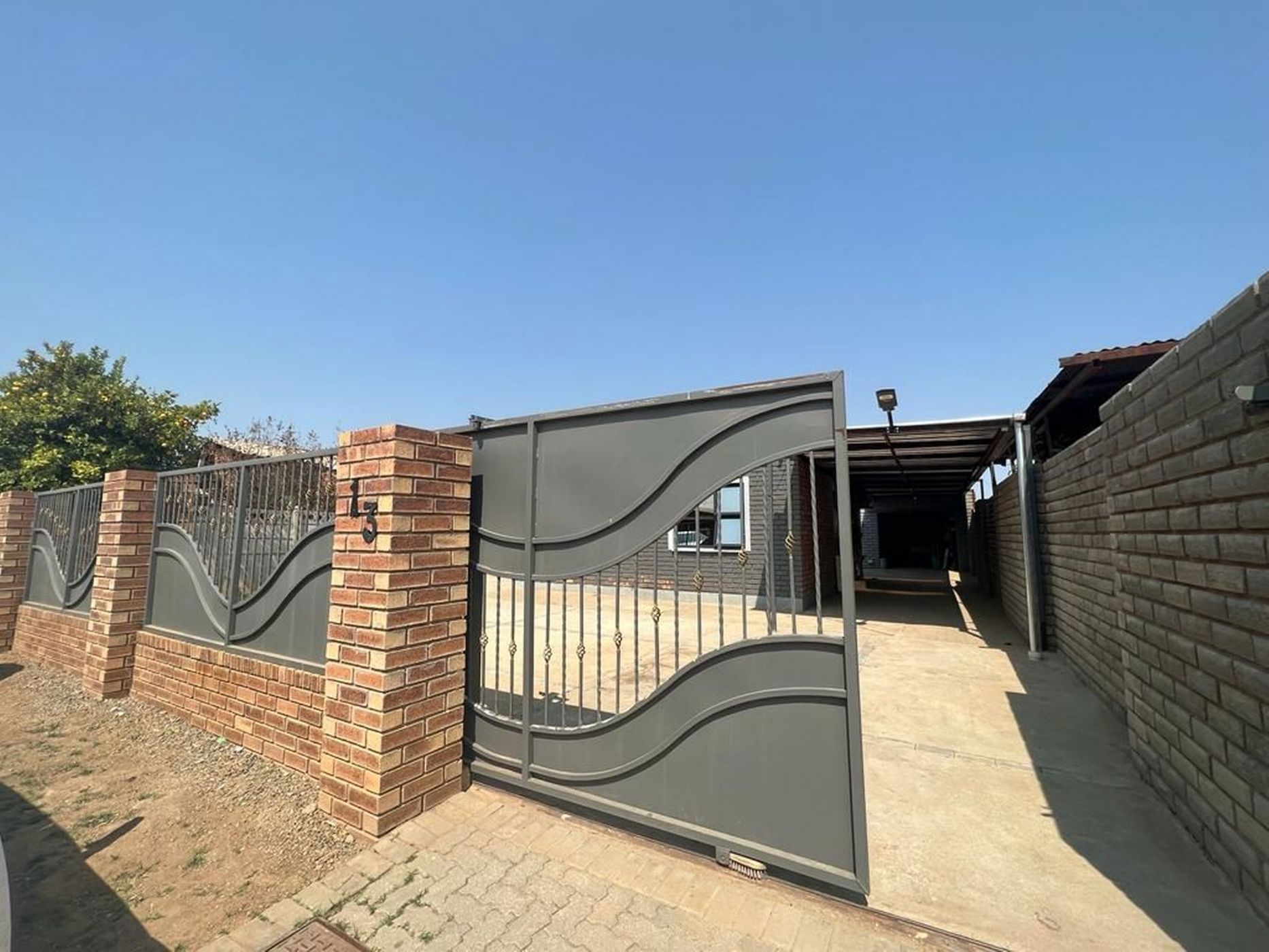 House for sale in Roodepan - 1KJ1655492