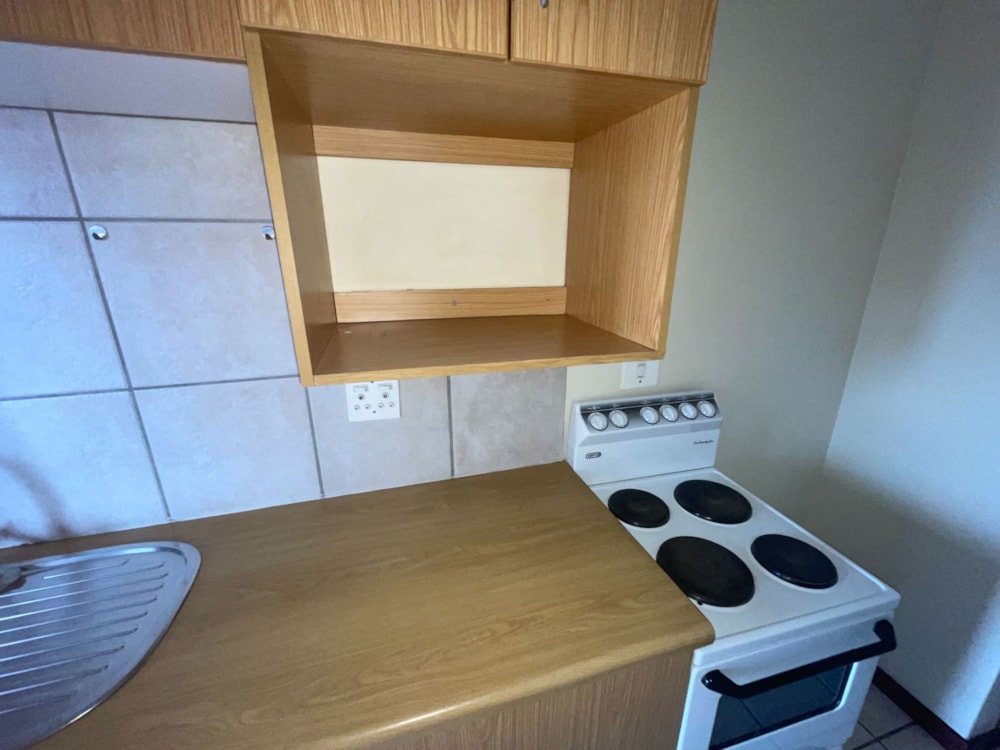 Bachelor apartment for sale in Hillcrest, Pretoria - PT1655624 Bachelor apartment for sale in Hillcrest, Pretoria - PT1655624