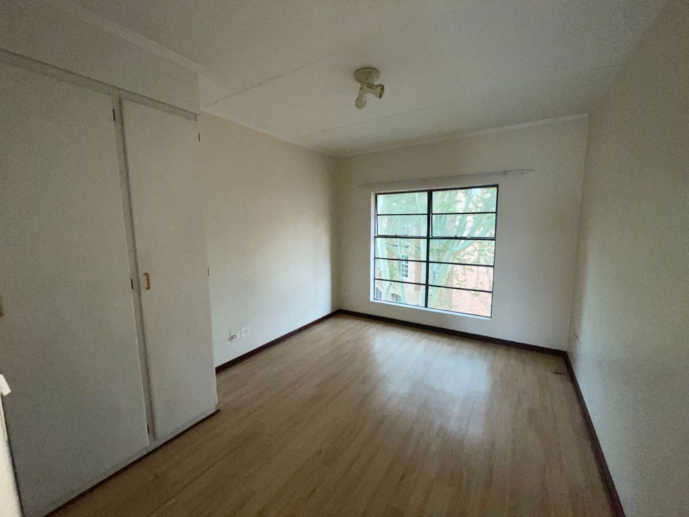 Bachelor apartment for sale in Hillcrest, Pretoria - PT1655624 Bachelor apartment for sale in Hillcrest, Pretoria - PT1655624