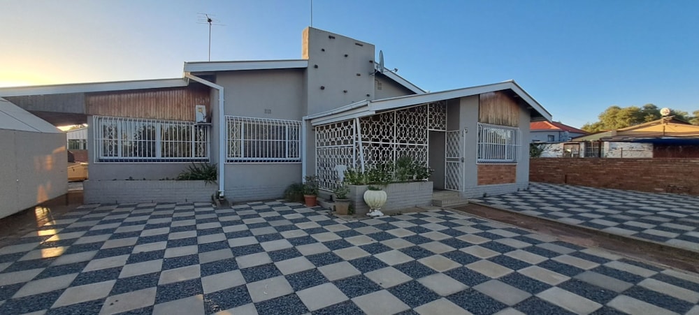 House for sale in Beaconsfield - 1KJ1655707