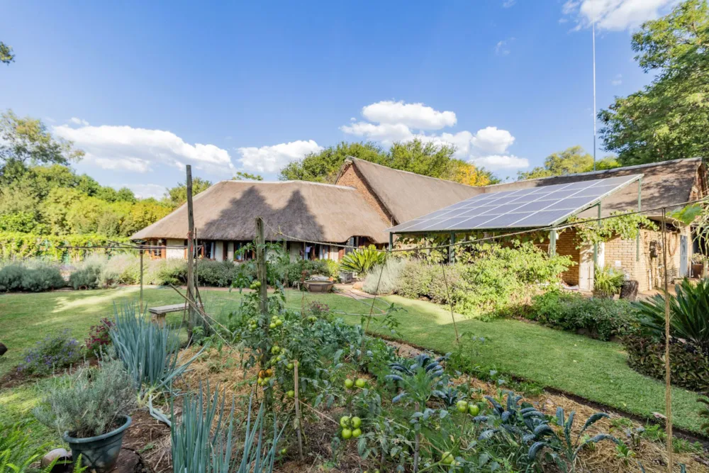 Mixed use farm for sale in Skeerpoort - 1HR1656074