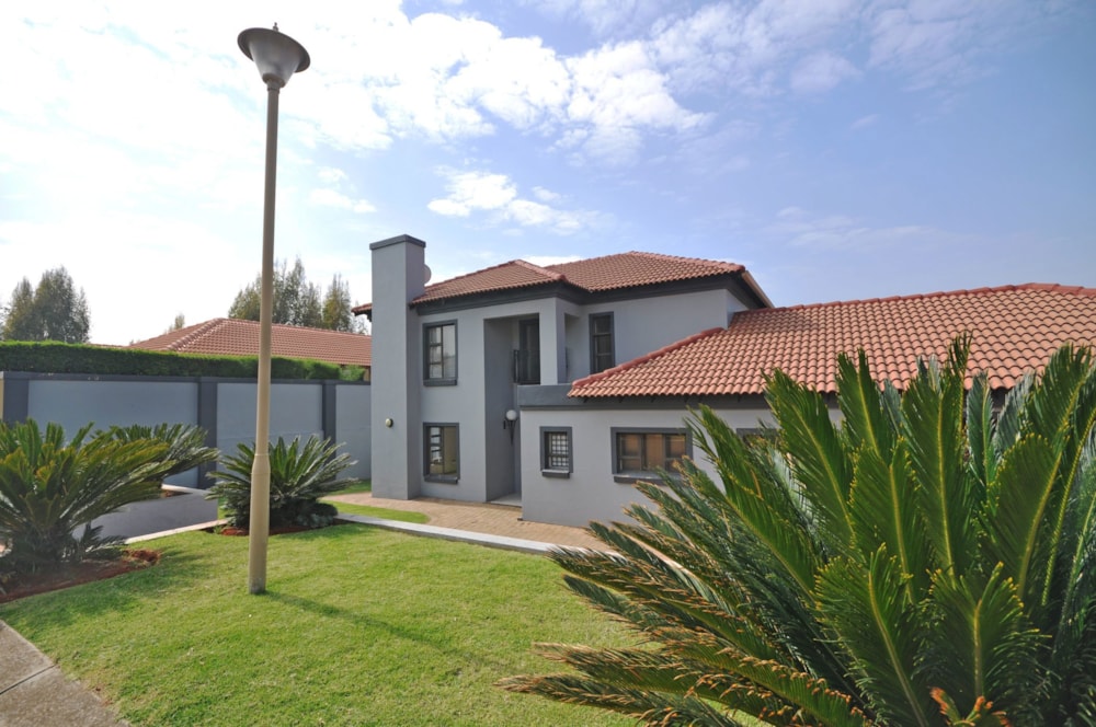 Double-storey house for sale in Three Rivers East - 1VT1656154 Double-storey house for sale in Three Rivers East - 1VT1656154