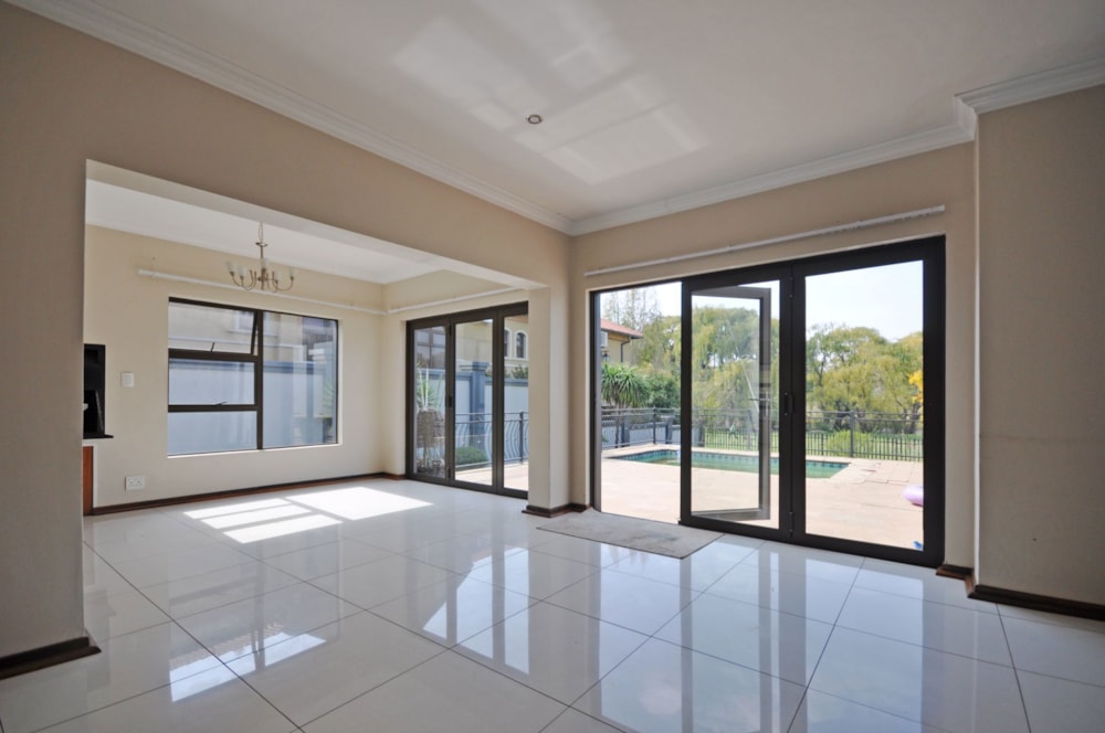 Double-storey house for sale in Three Rivers East - 1VT1656154 Double-storey house for sale in Three Rivers East - 1VT1656154