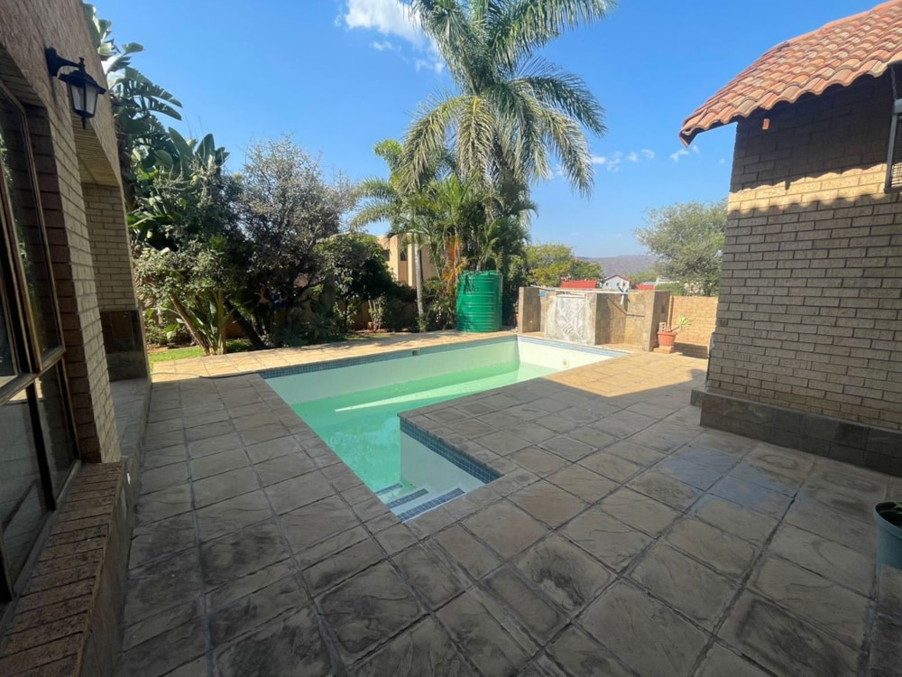 Double-storey house for sale in Burgersfort - 1LY1656176