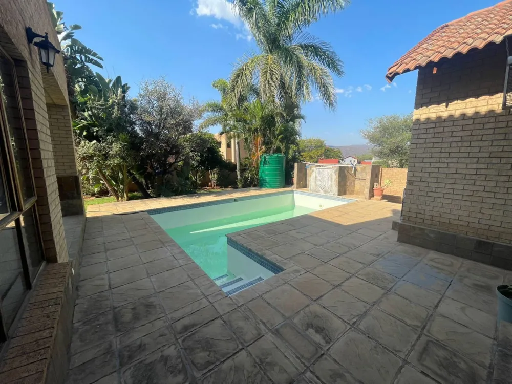 Double-storey house for sale in Burgersfort - 1LY1656176 Double-storey house for sale in Burgersfort - 1LY1656176