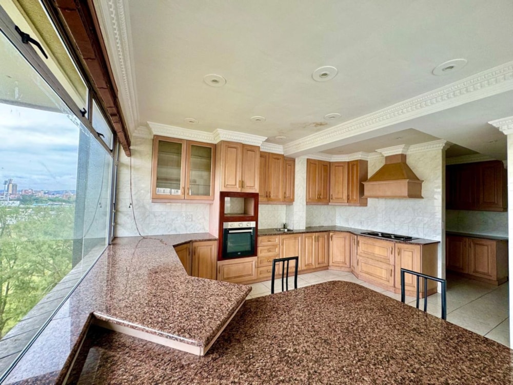 Penthouse apartment for sale in North Beach Durban - 1DA1656380 Penthouse apartment for sale in North Beach Durban - 1DA1656380