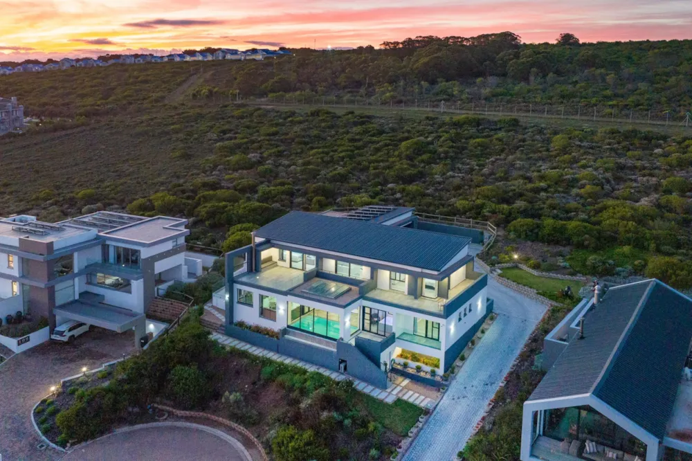 House for sale in Pinnacle Point Golf Estate - 1MB1656428