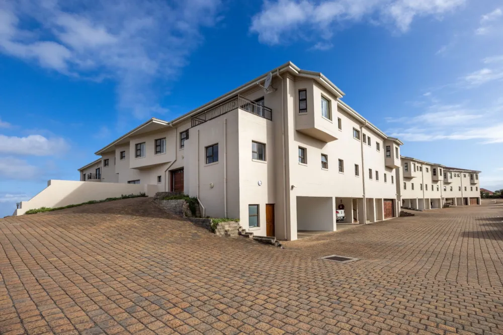 Bachelor apartment to rent in Forest Downs - 1PF1721701