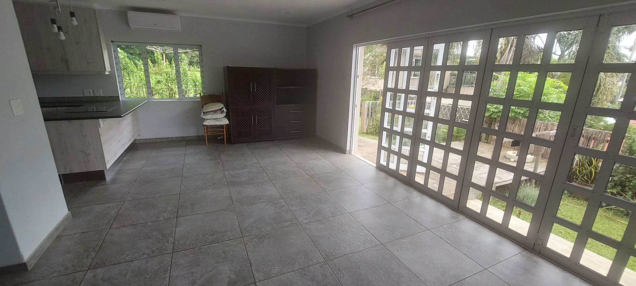 Garden cottage to rent in Durban North - 1ND1717604