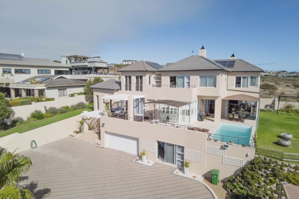 House for sale in Country Club - LA1653319