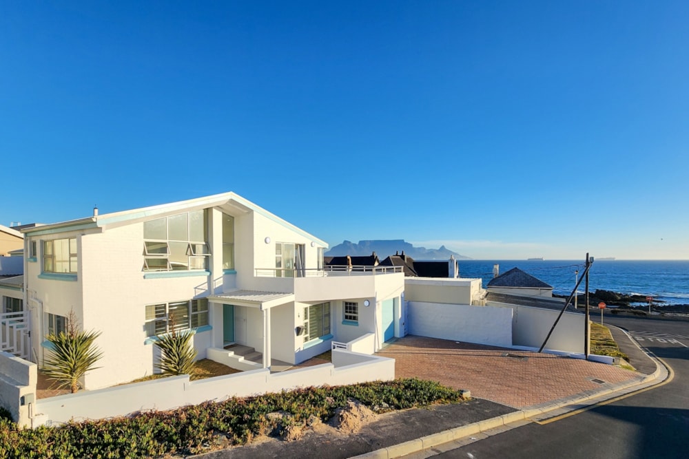 House to rent in Bloubergstrand - 1TV1727469