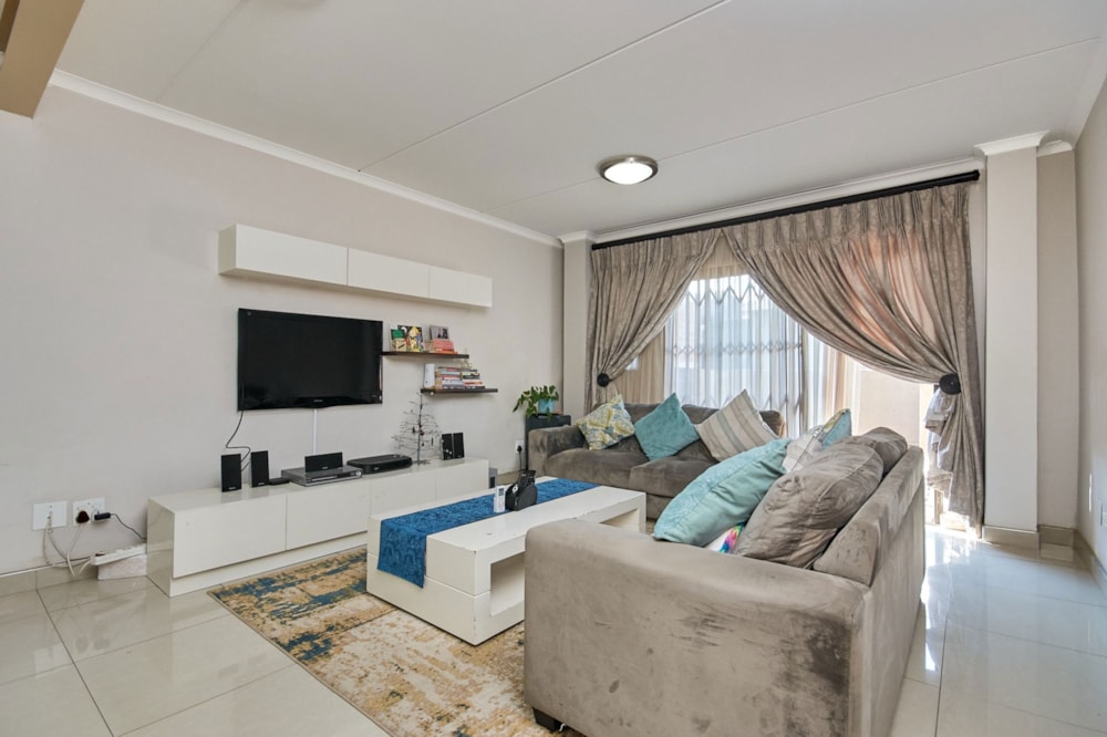 Townhouse for sale in Ferndale, Randburg - RAN1654377 Townhouse for sale in Ferndale, Randburg - RAN1654377