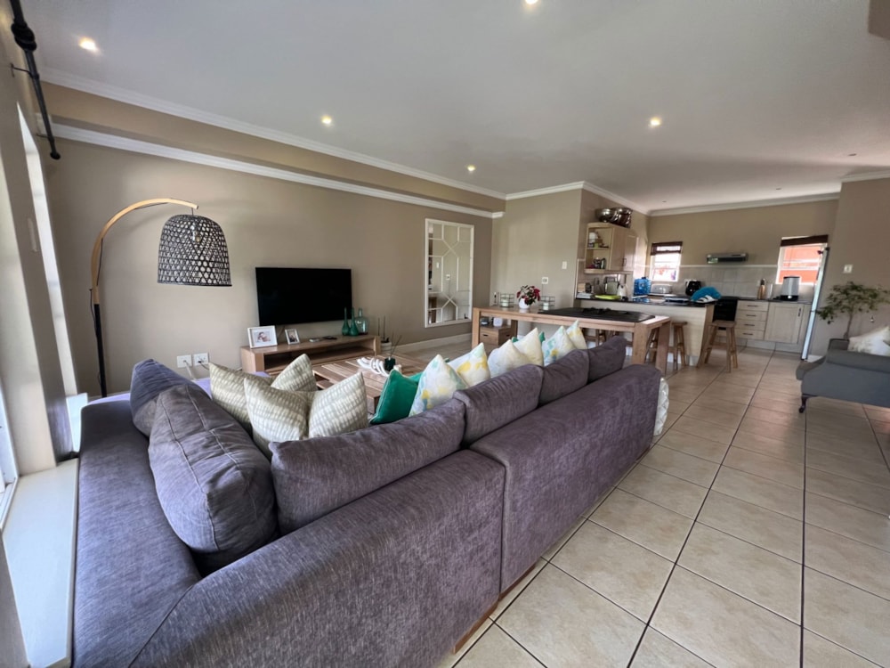 Townhouse for sale in Mount Edgecombe Country Estate - 1MT1656069 Townhouse for sale in Mount Edgecombe Country Estate - 1MT1656069