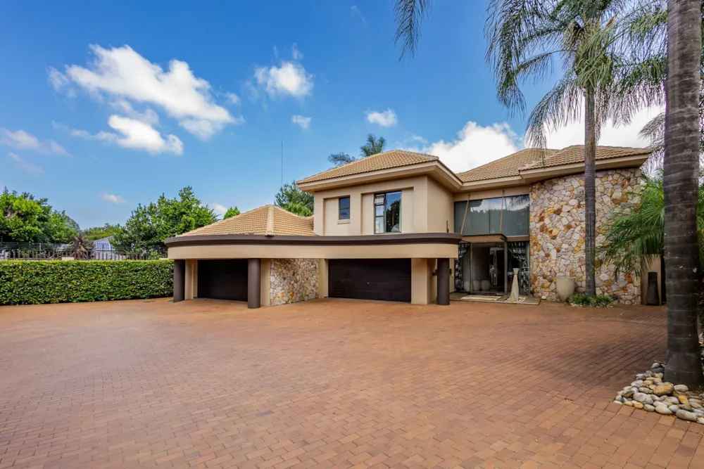 Double-storey cluster for sale in Bedfordview - BED1654575 Double-storey cluster for sale in Bedfordview - BED1654575