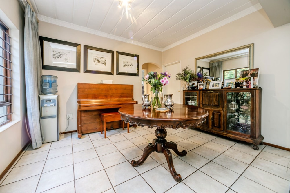 Apartment for sale in Waverley, Johannesburg - HP1659716 Apartment for sale in Waverley, Johannesburg - HP1659716