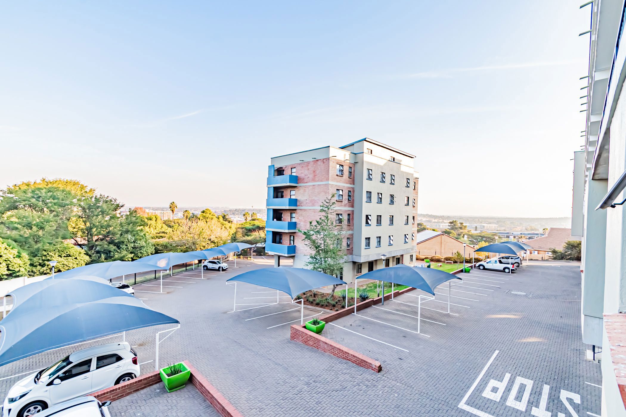 Apartment sold in Die Hoewes - CN1658377