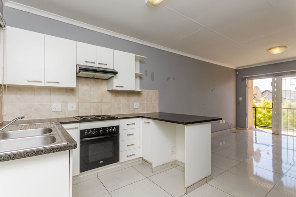 Apartment sold in Honeydew Manor - RAN1658127 Apartment sold in Honeydew Manor - RAN1658127