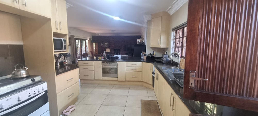 House to rent in Waterfall, Upper Highway - 1KF1752393