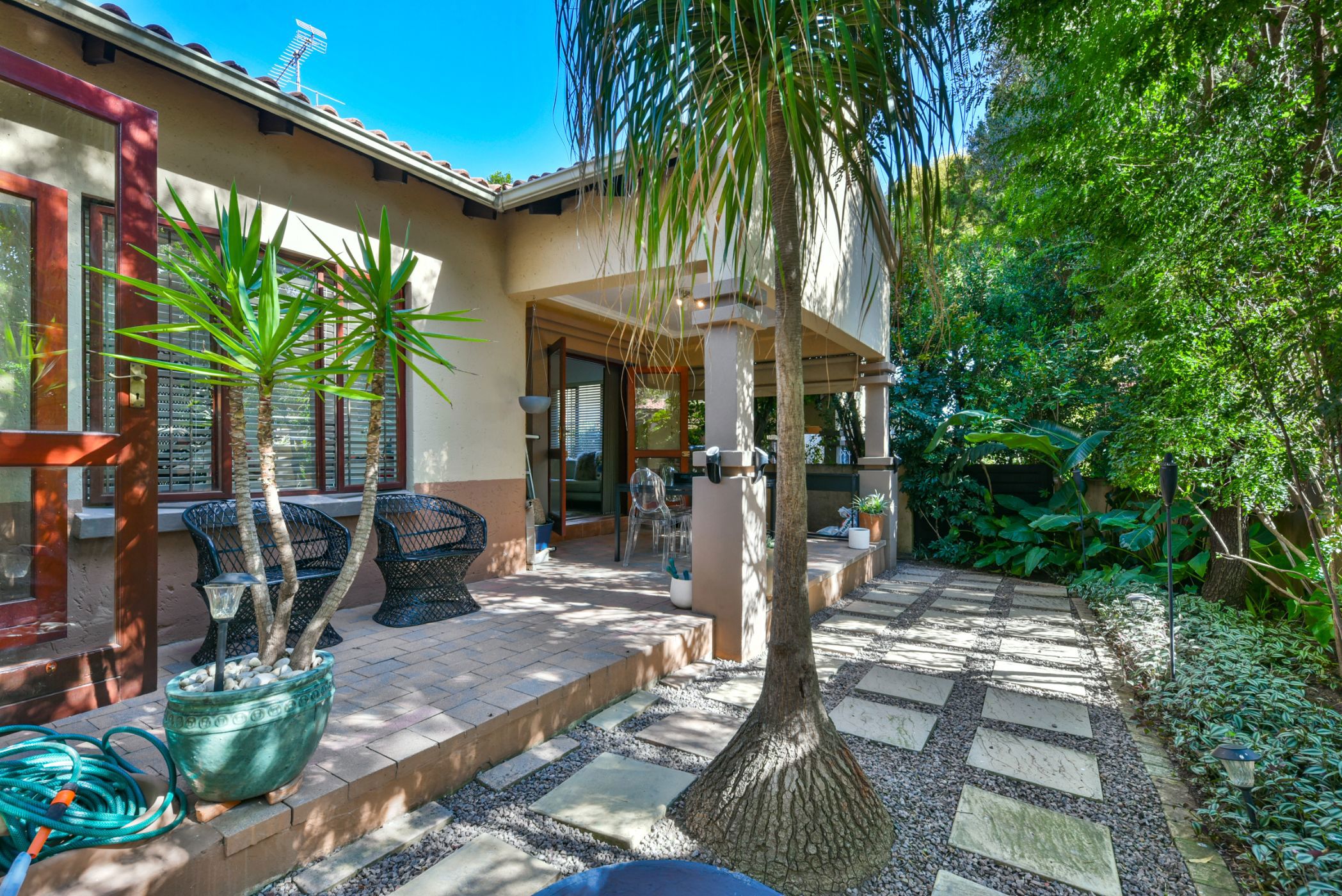 Townhouse for sale in Douglasdale - FW1746618