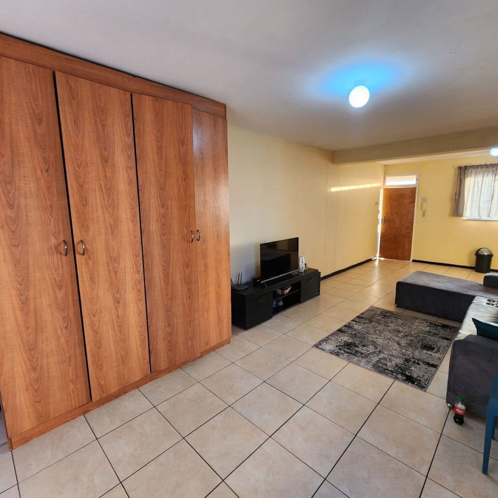 Townhouse for sale in Westdene, Bloemfontein - 1BX1653508