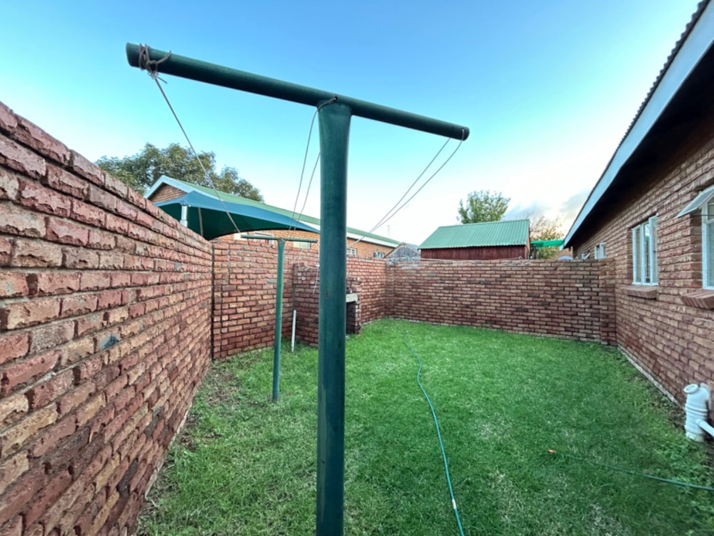 Townhouse for sale in Bendor Park - 1PS1659364