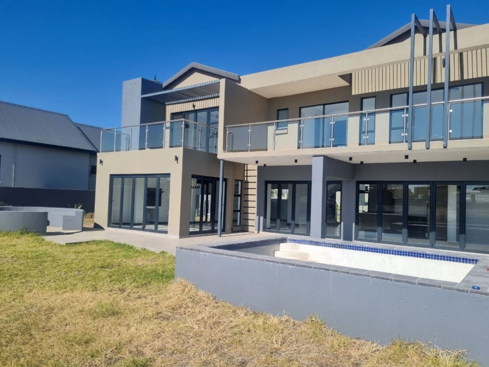 Double-storey house for sale in Woodland Hills Bergendal - 1BX1658215