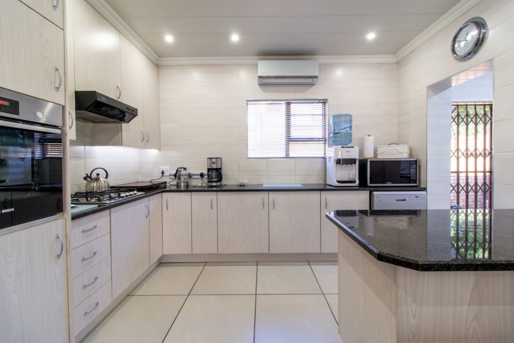 Townhouse sold in New Redruth - 1AB1657930 Townhouse sold in New Redruth - 1AB1657930