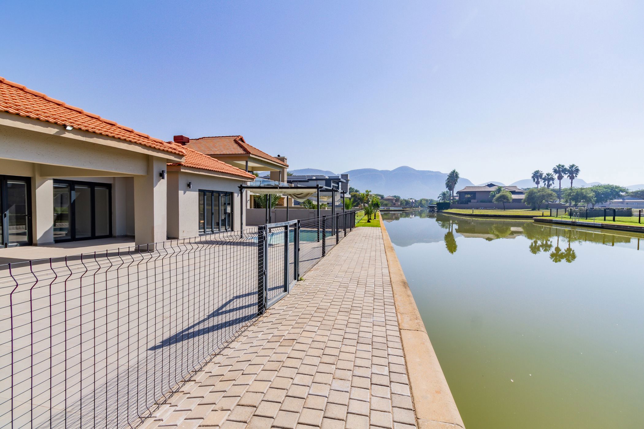House for sale in The Islands Estate - 1HR1657909
