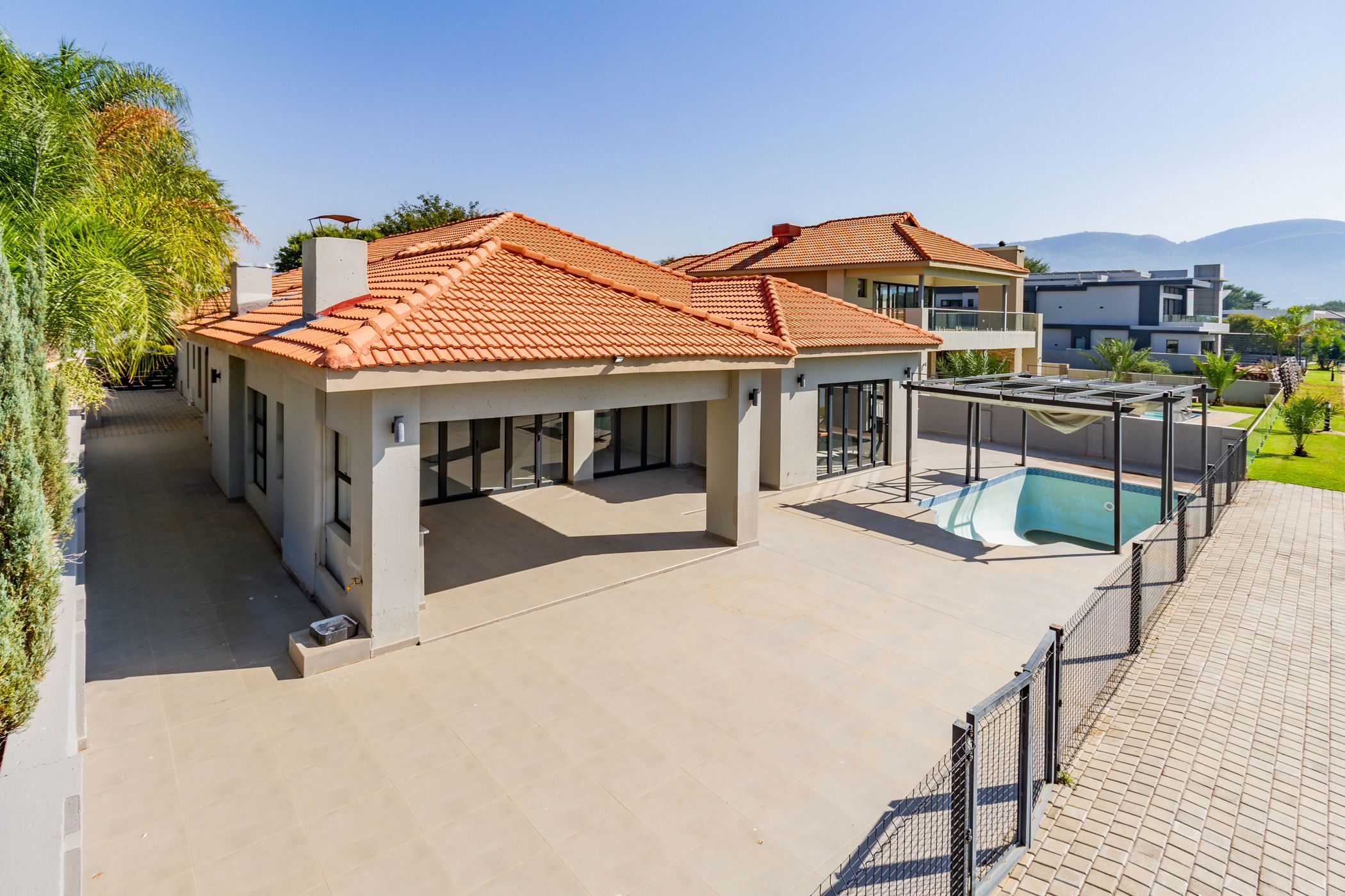 House for sale in The Islands Estate - 1HR1657909