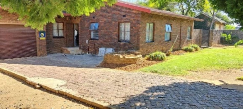 House for sale in Birchleigh North - KTP1659788 House for sale in Birchleigh North - KTP1659788