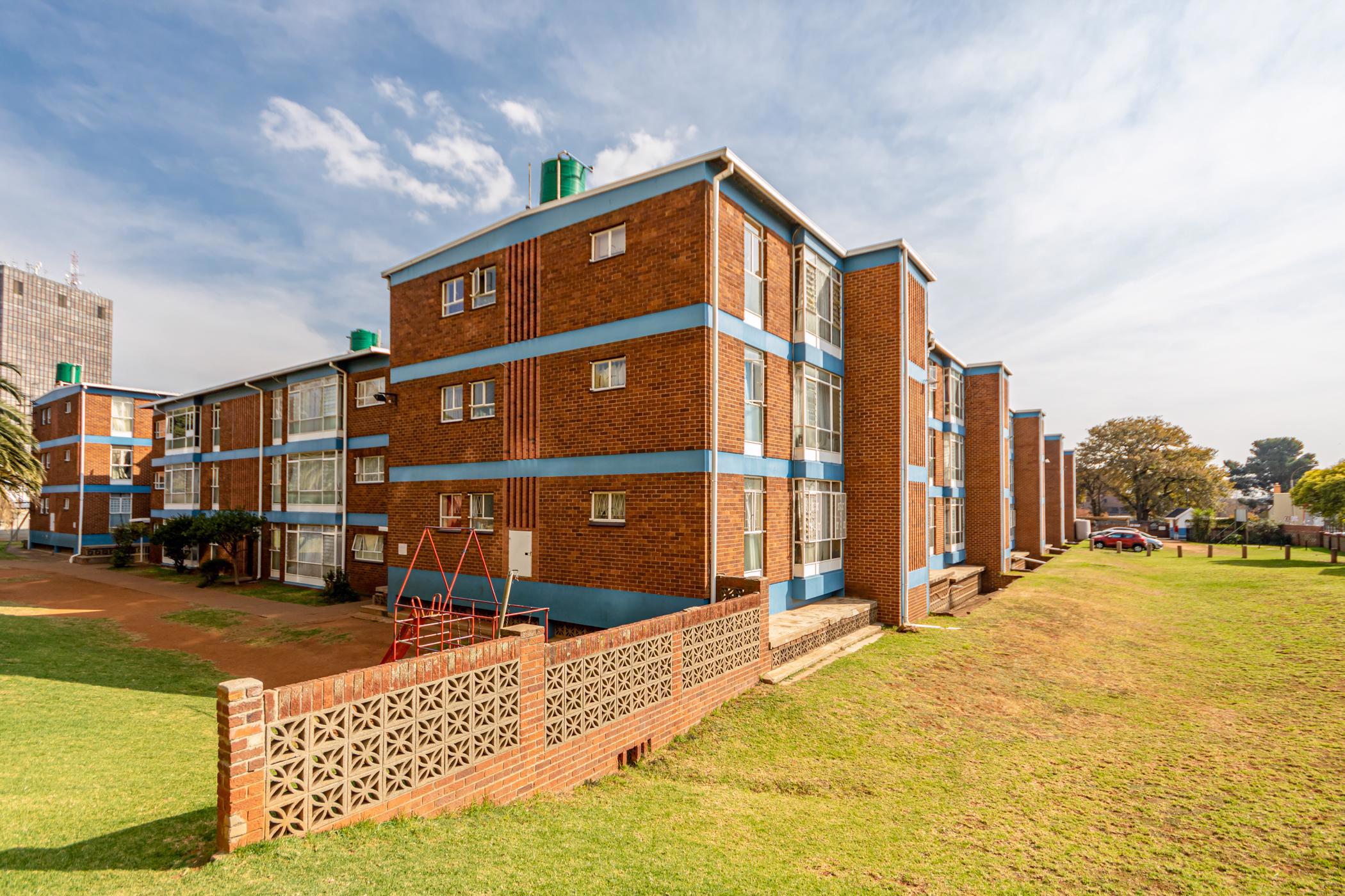 Apartment for sale in Kempton Park - KTP1681039