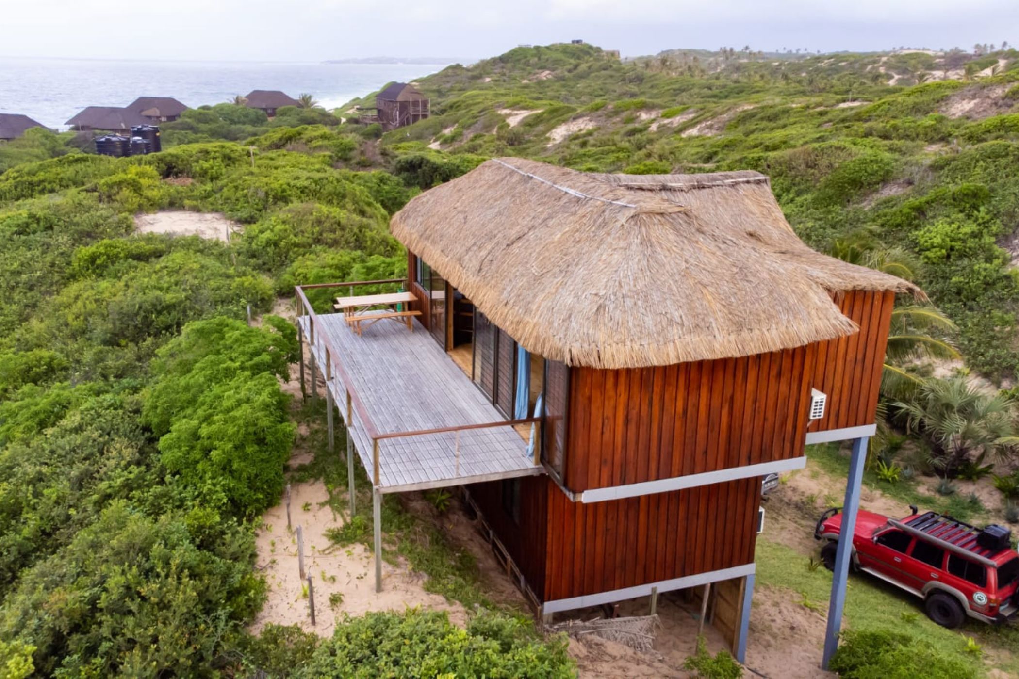 Beachfront villa for sale in Praia da Barra, Mozambique - 3MQ1564774