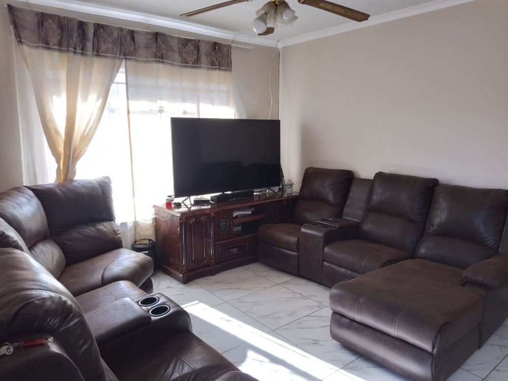 House sold in Rocklands, Kagisanong - 1BX1659277 House sold in Rocklands, Kagisanong - 1BX1659277