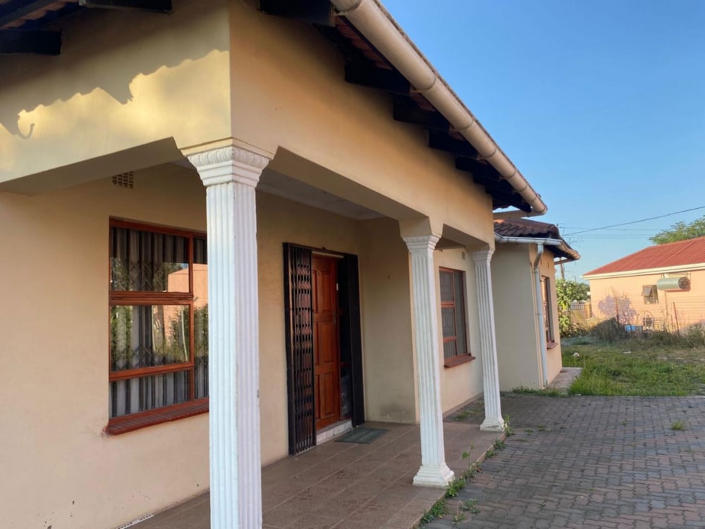 House for sale in Ikwezi - 1MH1667302