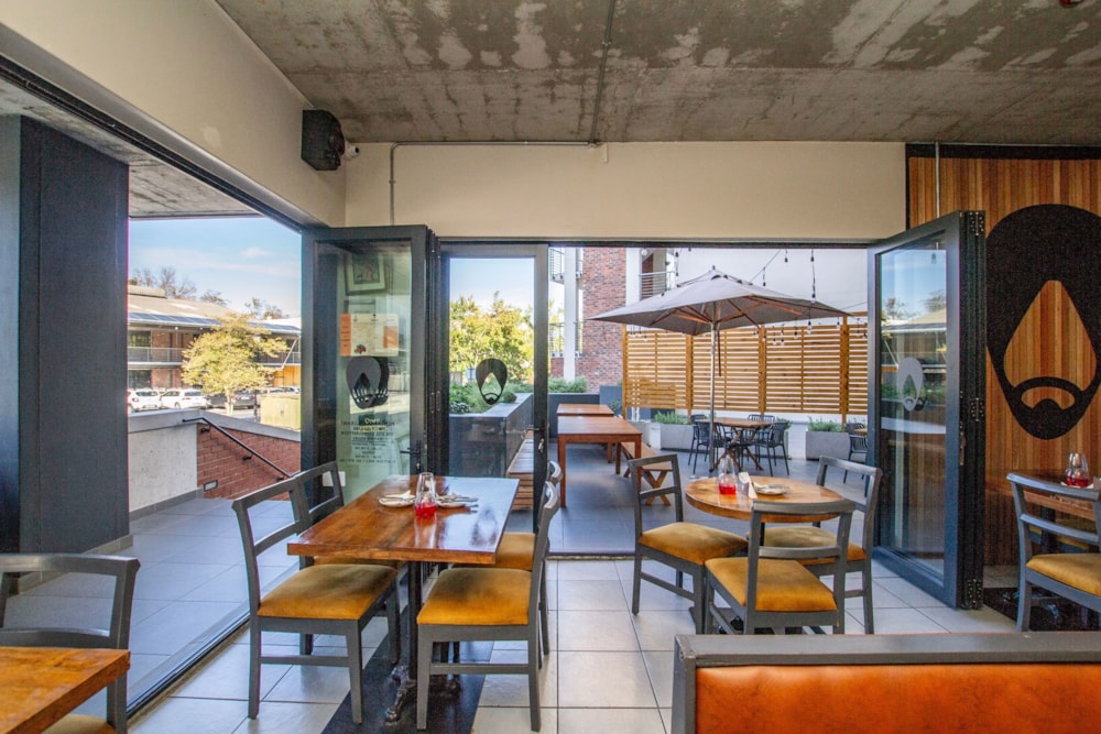 Commercial restaurant for sale in Onder Papegaaiberg - ST1611189 Commercial restaurant for sale in Onder Papegaaiberg - ST1611189