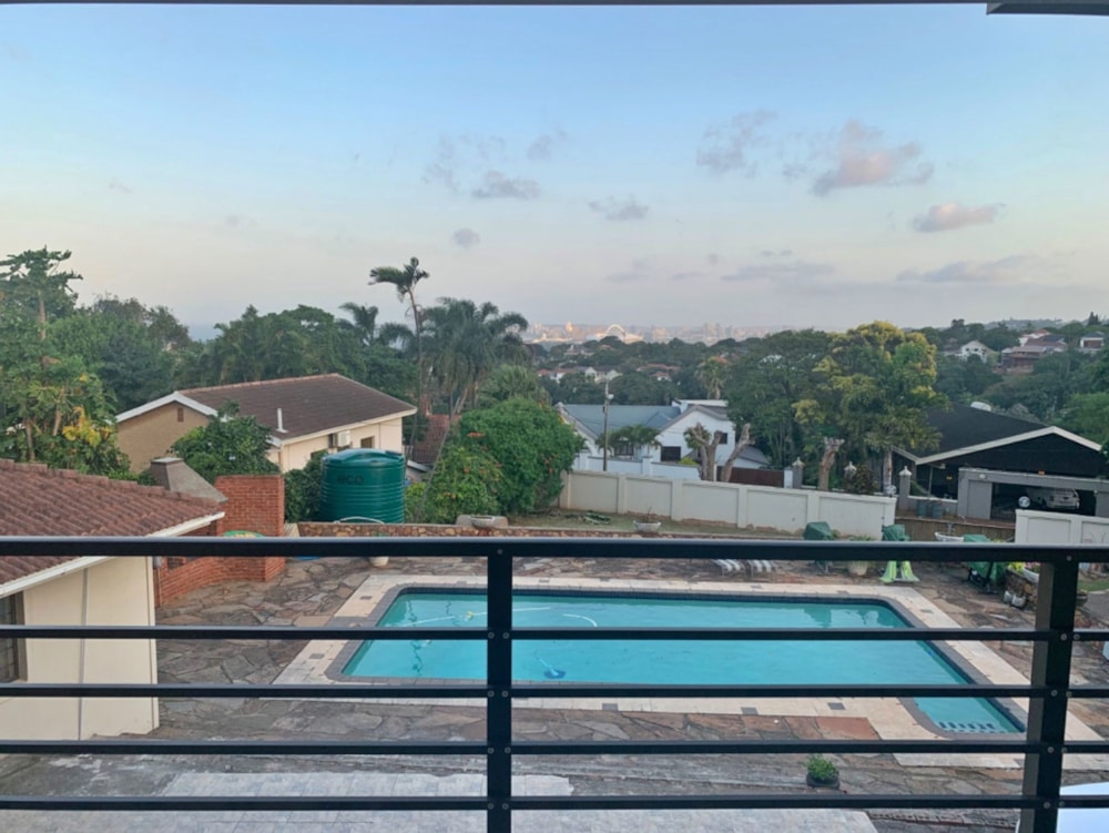 Penthouse apartment let in Durban North - 1ND1707127 Penthouse apartment let in Durban North - 1ND1707127