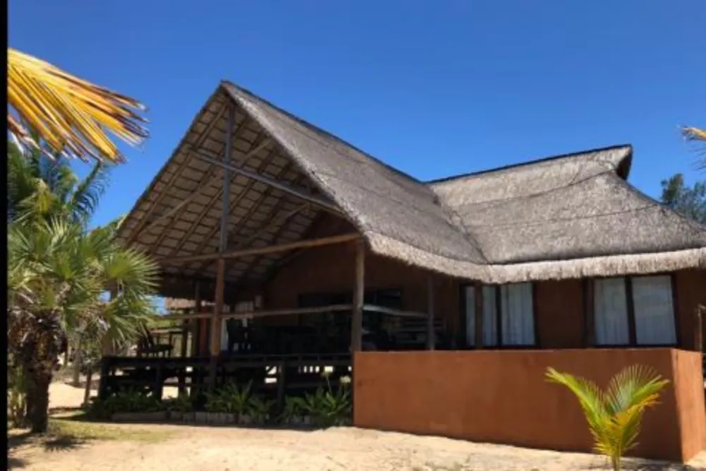 Beach bungalow for sale in Praia da Barra, Mozambique - 3MQ1617297 Beach bungalow for sale in Praia da Barra, Mozambique - 3MQ1617297