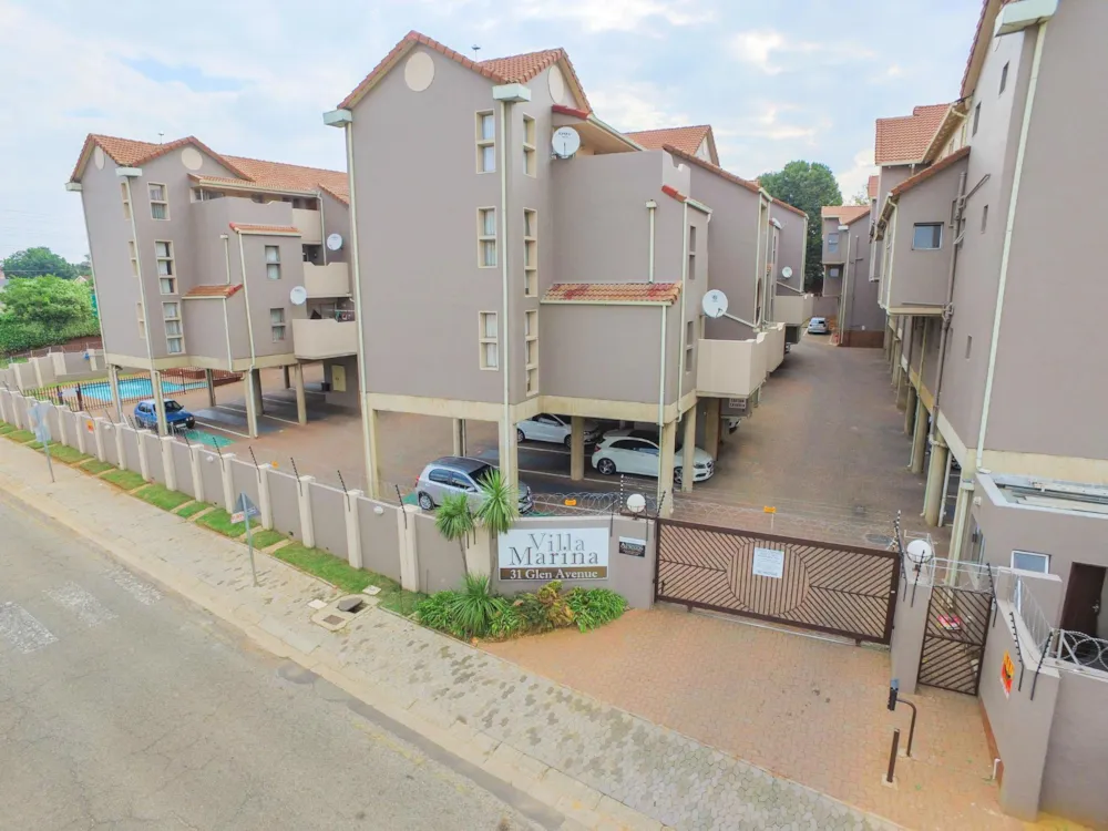 Townhouse for sale in Glenanda - 1GV1625464