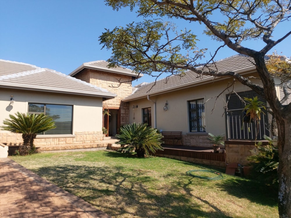 Security estate home for sale in Bela Bela Rural - 1MDM1631130